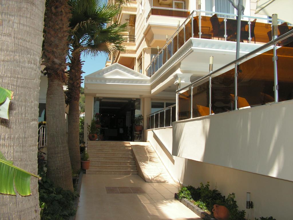 Amphora Hotel ไอวาลิค ภายนอก รูปภาพ