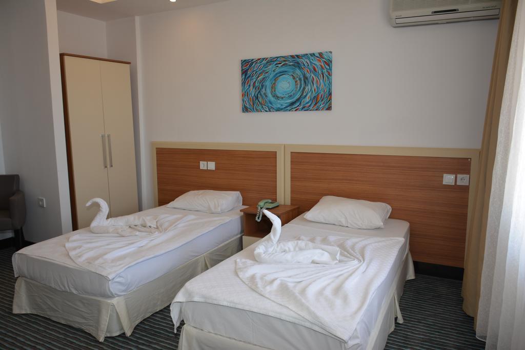 Amphora Hotel ไอวาลิค ภายนอก รูปภาพ