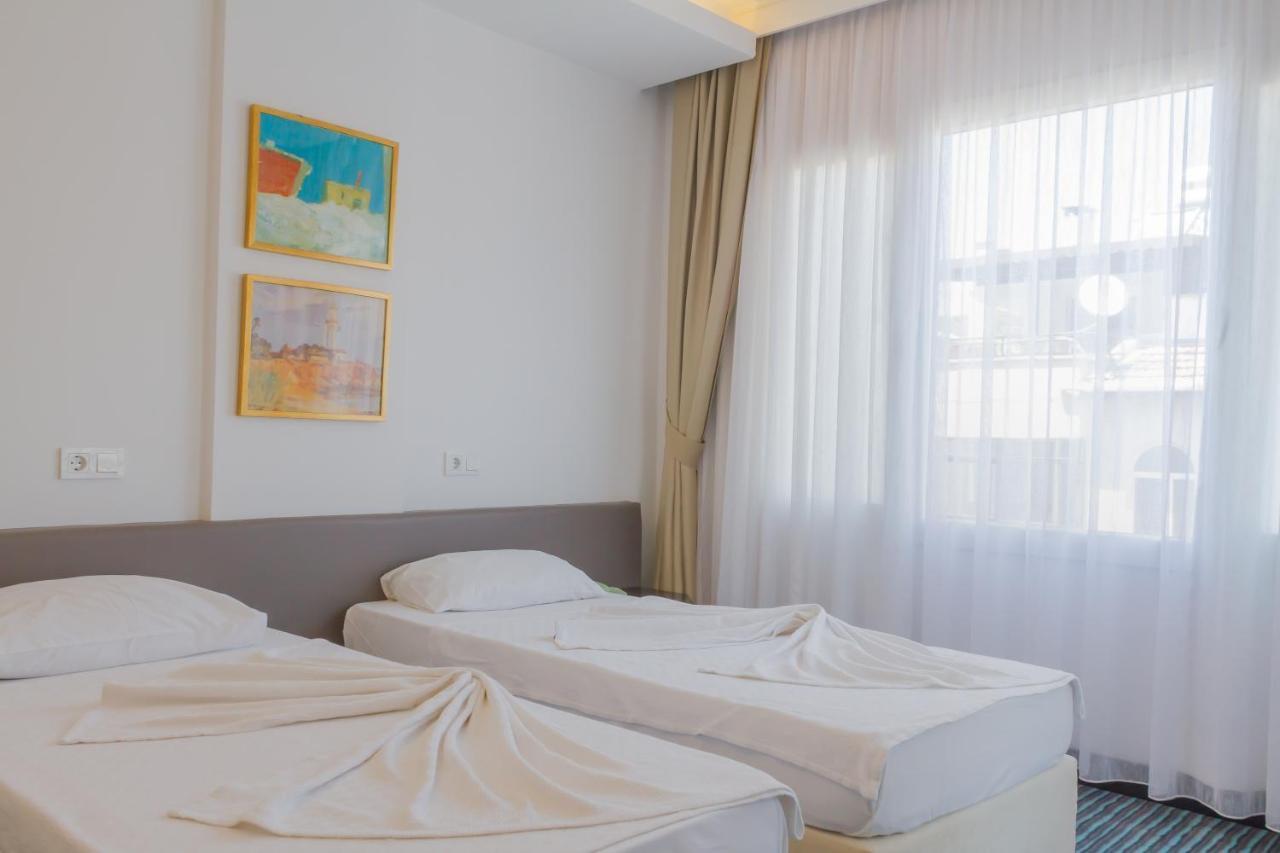 Amphora Hotel ไอวาลิค ภายนอก รูปภาพ